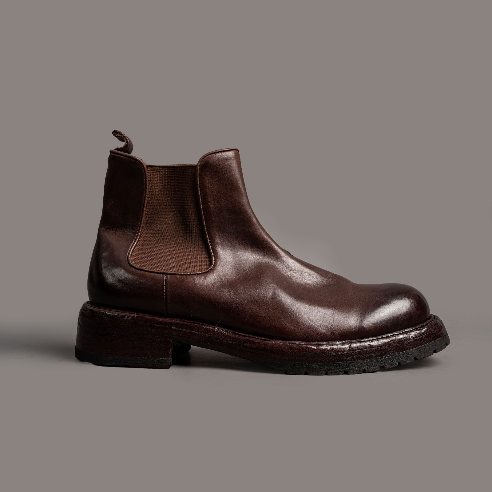 Washed Cowhide Leather Chelsea Boots