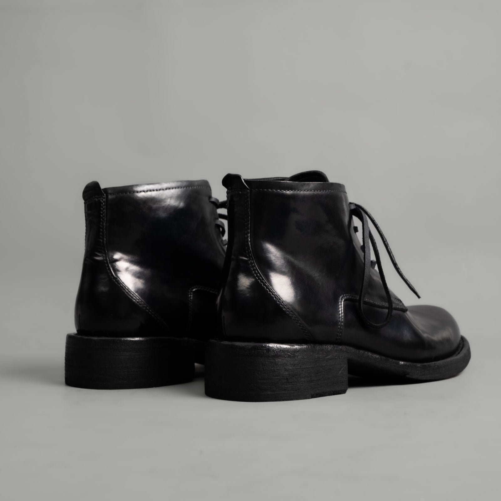 5-Eyelet Washed Cordovan Boots Black