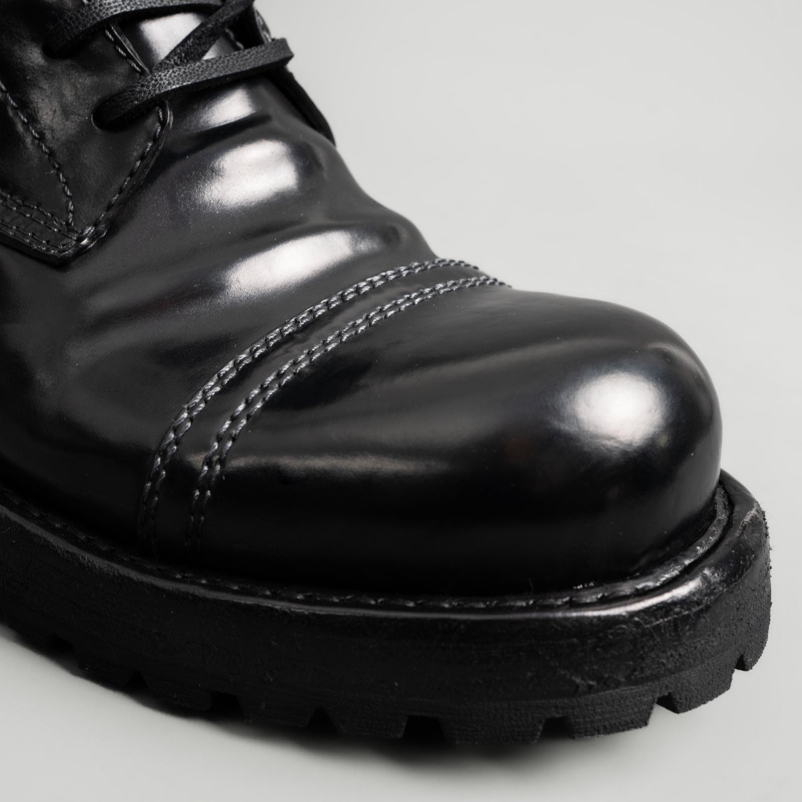 Washed Shell Cordovan Vibram Boots Black